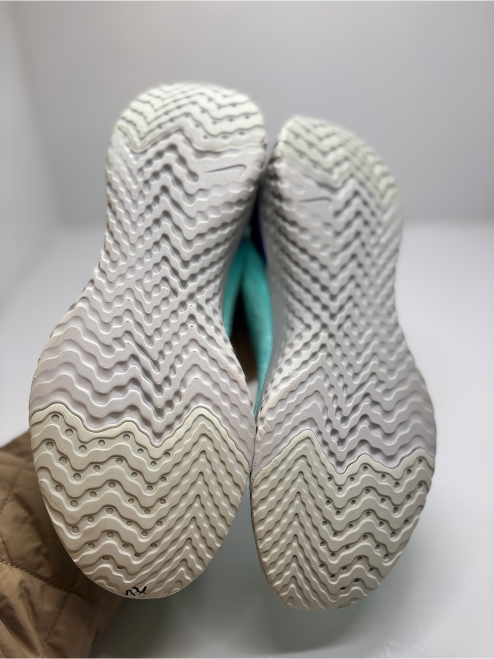 Nike React Phantom Run Flyknit Women's 11 Mint Aqua Running Shoes Slip On Sneake - Picture 3 of 12